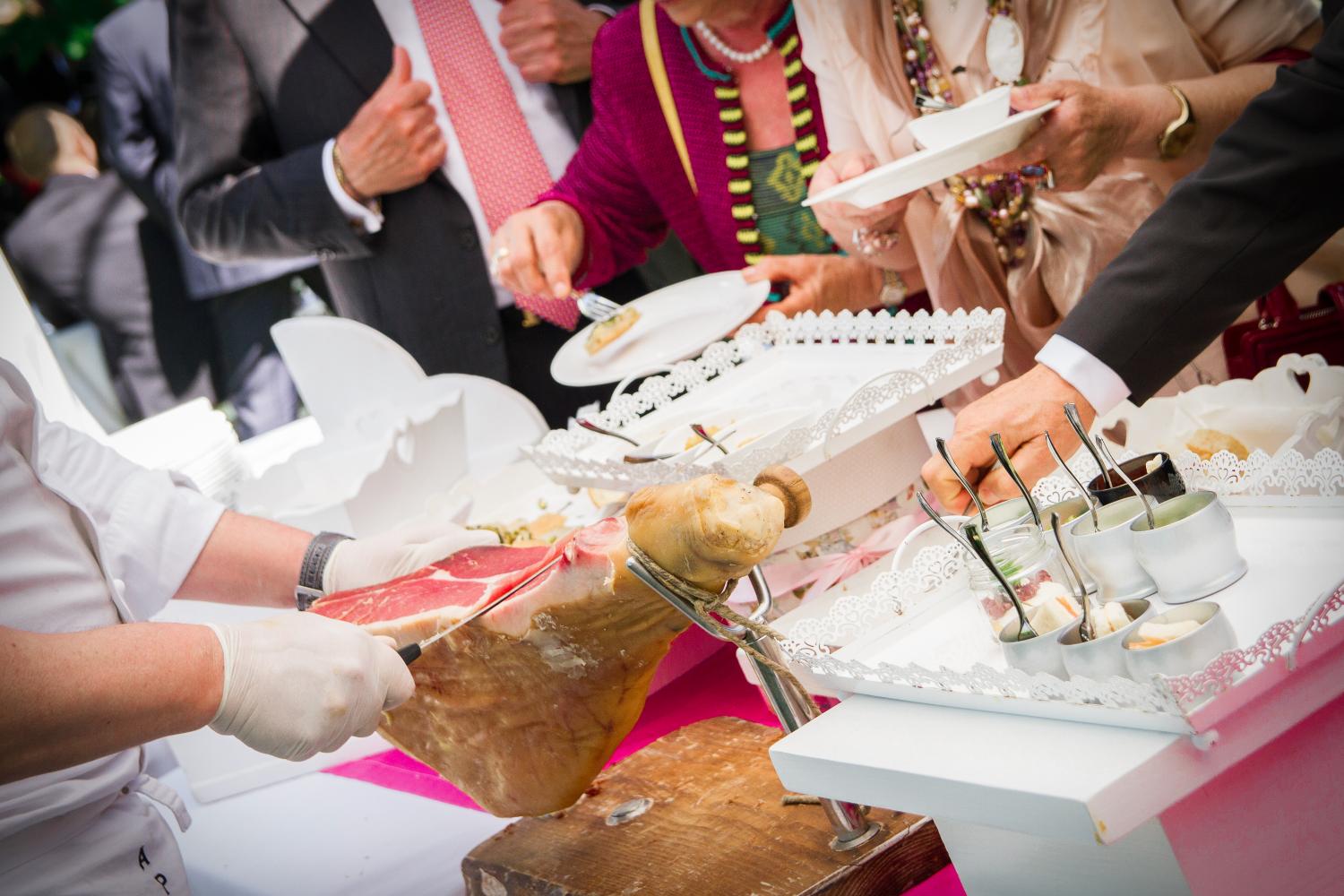 ¡6 claves para organizar un buen catering en tu evento!